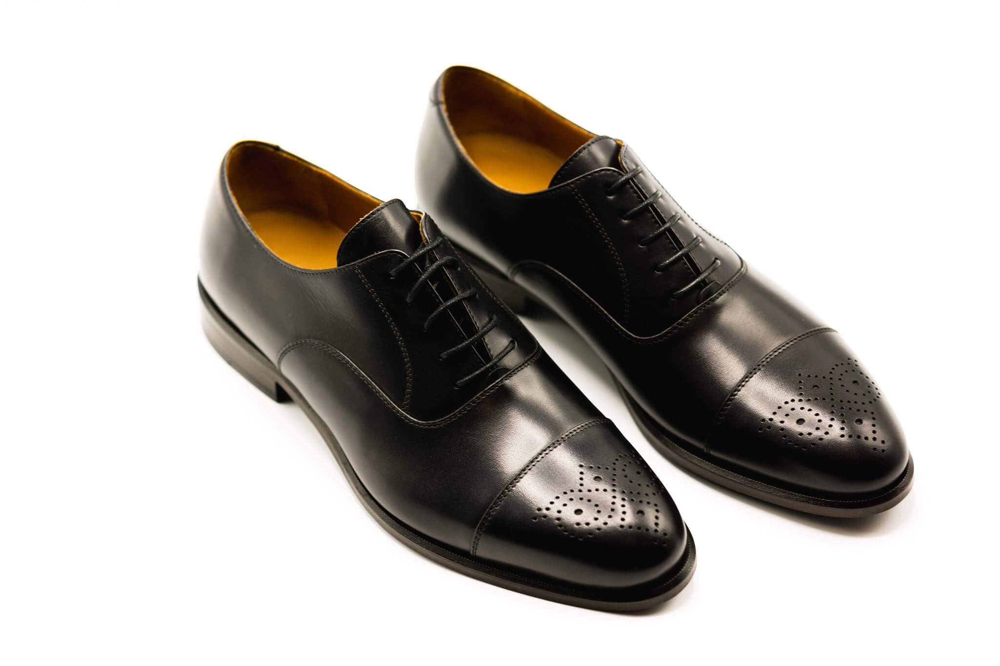 Black Medallion Oxford Shoes 11.5